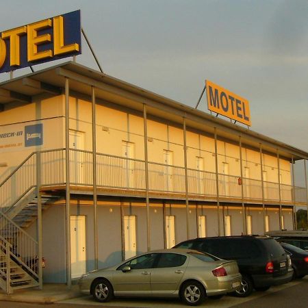 Tour-Motel Wilfersdorf  Exteriör bild