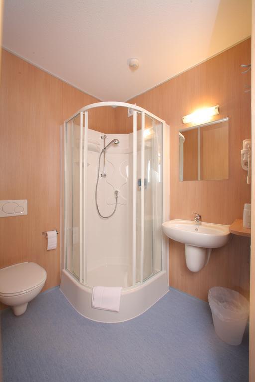 Tour-Motel Wilfersdorf  Rum bild
